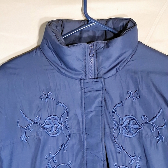 Women's Vintage Tudor Court Blue Medium Embroidered Quilted Full Zip Jacket/Coat - Picture 8 of 14